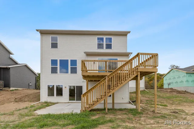 $569,900 | 1060 North Washington Street, Lowell, MI 49331