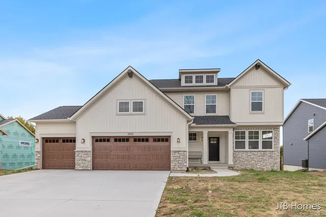 $569,900 | 1060 North Washington Street, Lowell, MI 49331