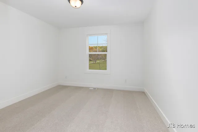 $569,900 | 1060 North Washington Street, Lowell, MI 49331