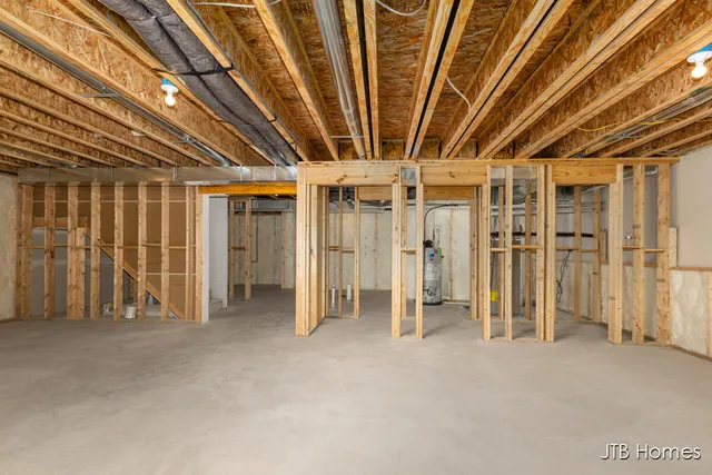 $569,900 | 1060 North Washington Street, Lowell, MI 49331