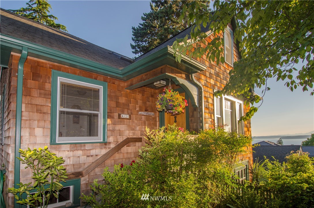 4121 Southwest Frontenac Street Seattle, WA 98136 - Photo 1 of 25