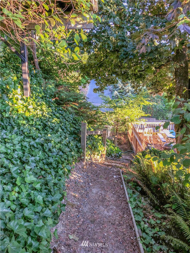 4121 Southwest Frontenac Street Seattle, WA 98136 - Photo 23 of 25