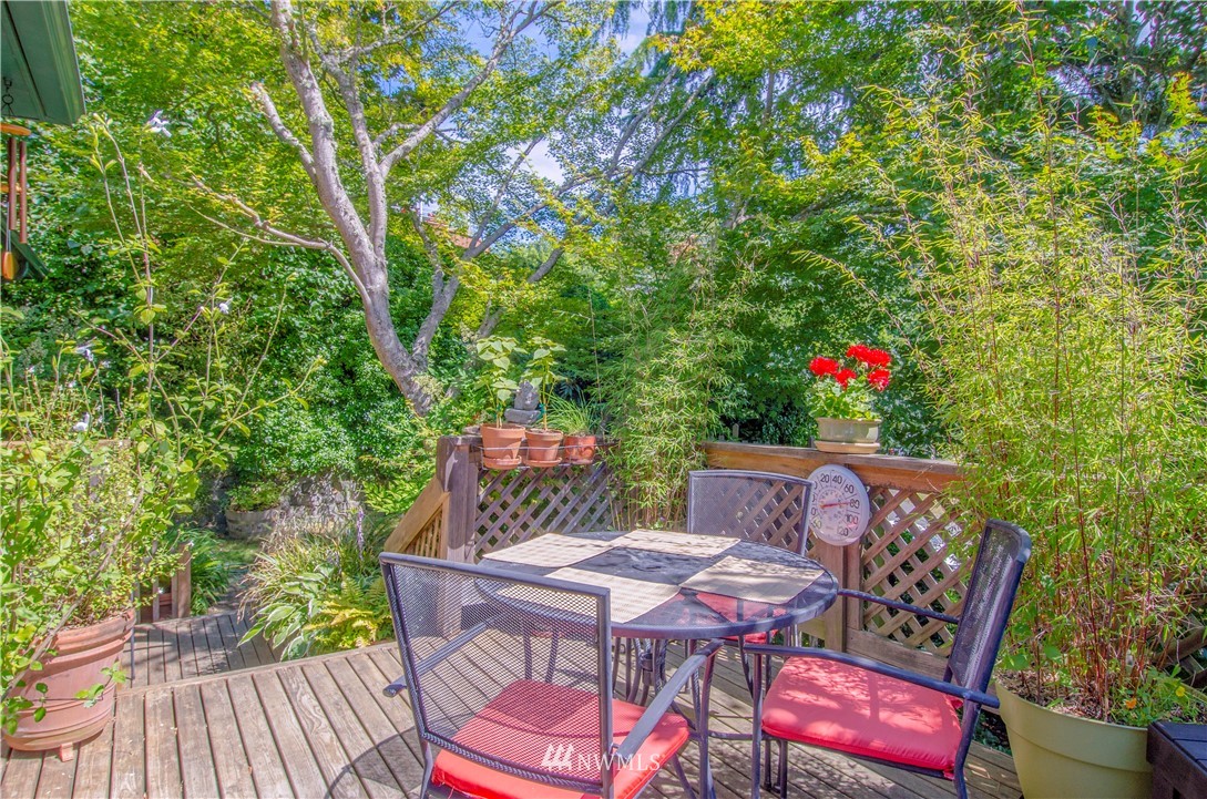 4121 Southwest Frontenac Street Seattle, WA 98136 - Photo 7 of 25
