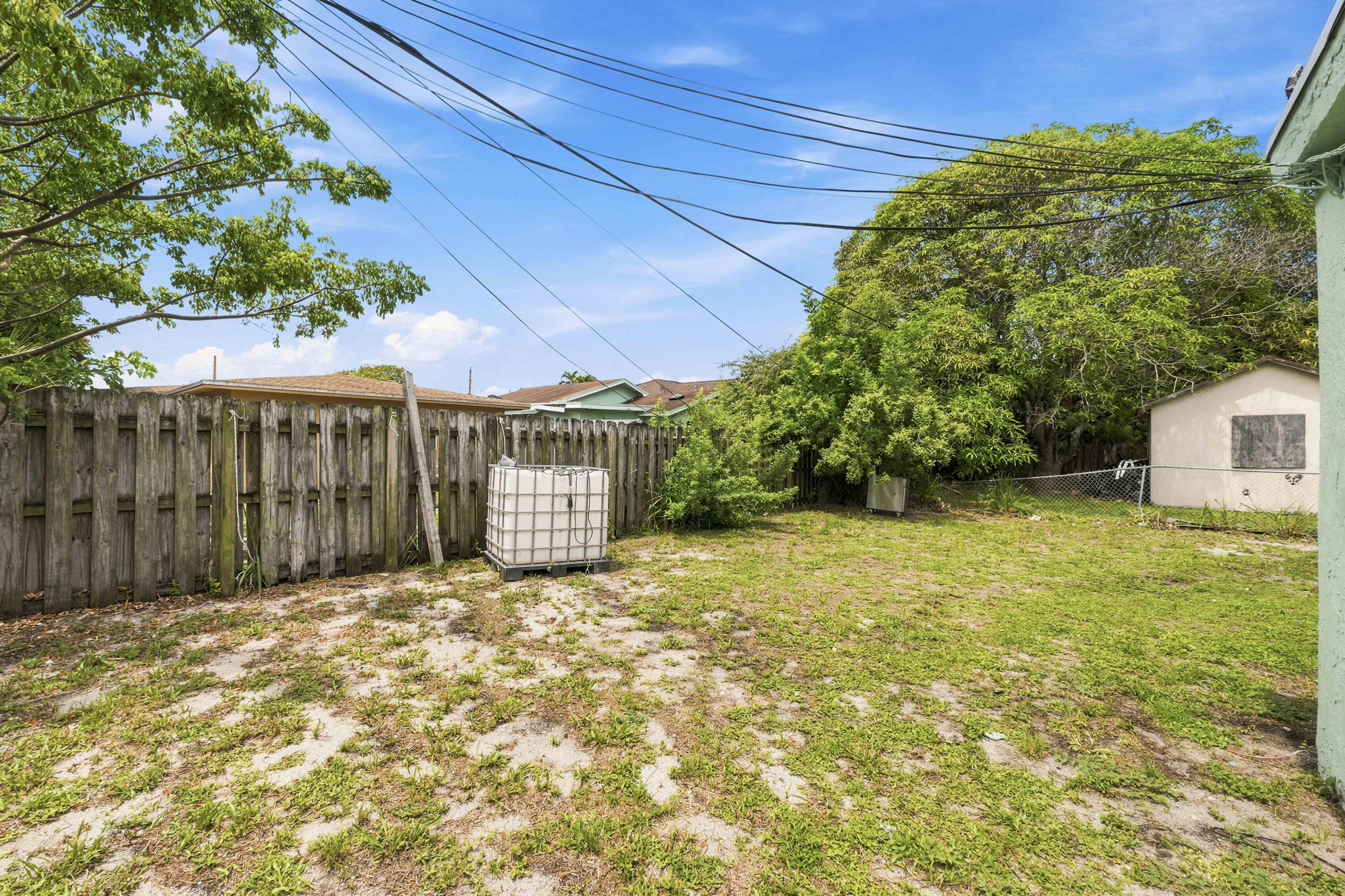 166 Southwest 3rd Street, Unit AD Deerfield Beach, FL 33441 - Photo 30 of 33 166 SW 3rd St_027