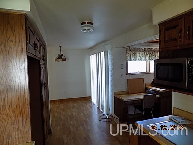 2002 Washington Street Ishpeming, MI 49849 - Photo 4 of 24