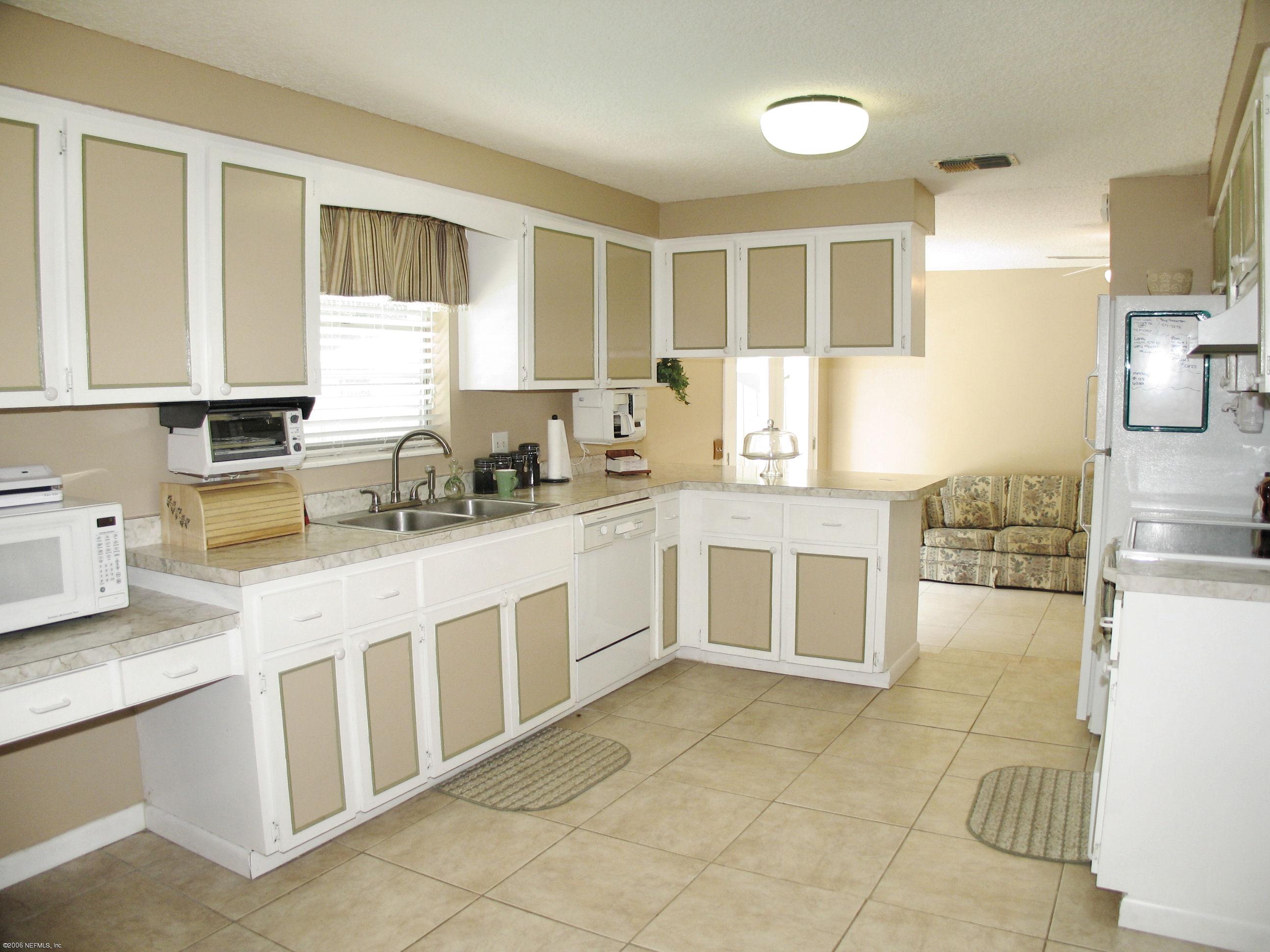 8611 Moss Haven Road Jacksonville, FL 32221 - Photo 3 of 6 Kitchen-VG