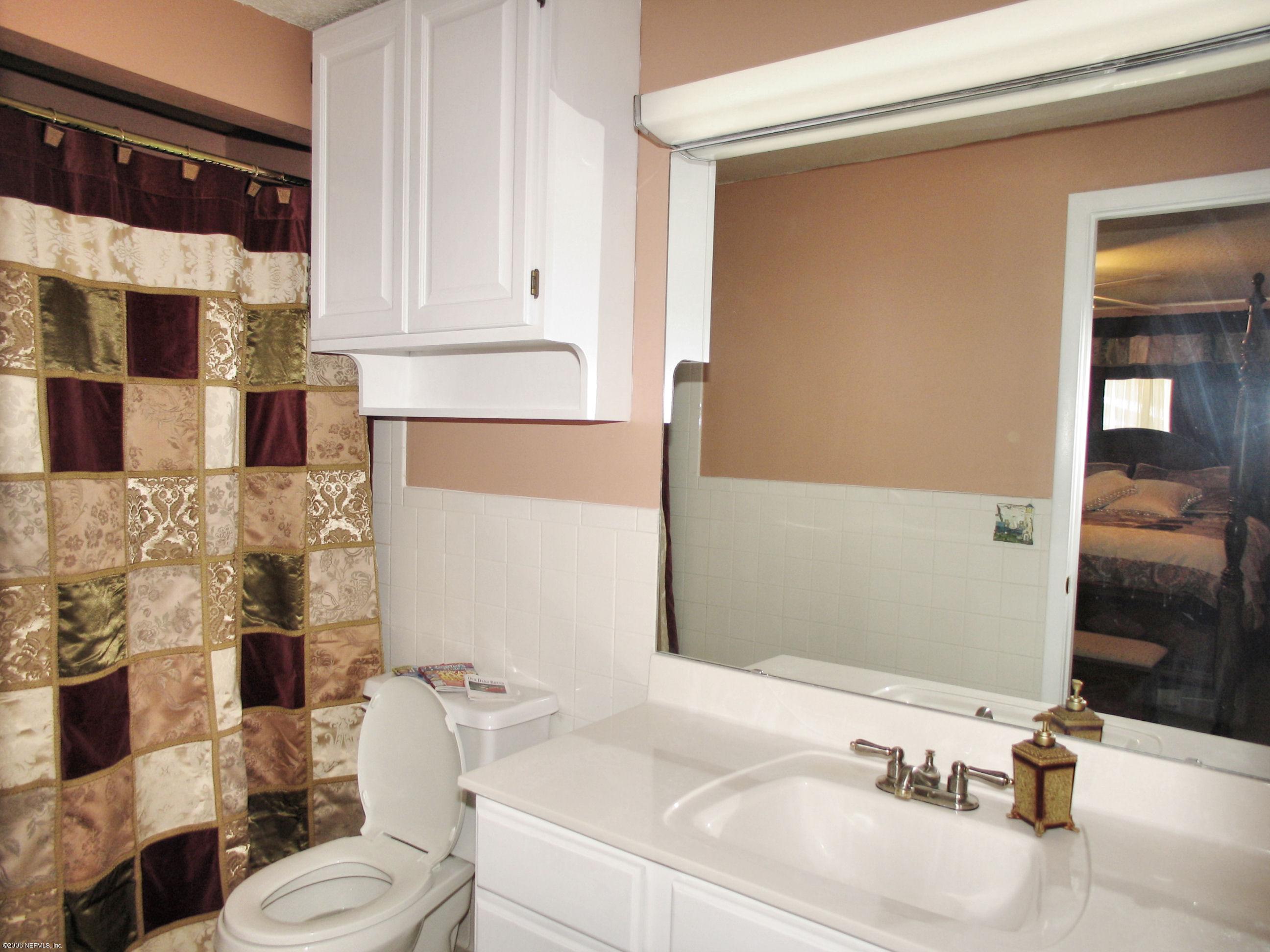 8611 Moss Haven Road Jacksonville, FL 32221 - Photo 5 of 6 Master Bath-VG