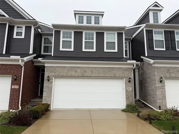 $3,000 | 4811 Broomfield Way, Lake Orion, MI 48359