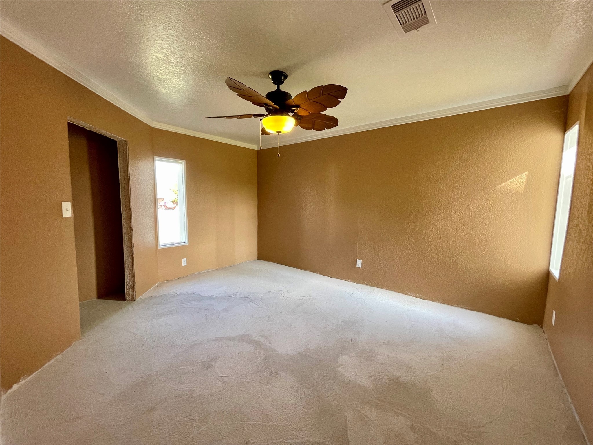 903 West 8th Street Freeport, TX 77541 - Photo 17 of 20 a view of an empty room