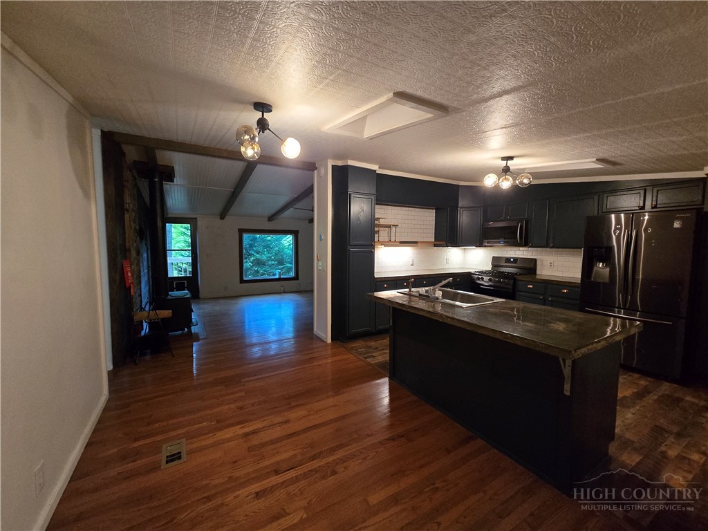 618 Rhymer Branch Road Deep Gap, NC 28618 - Photo 4 of 20