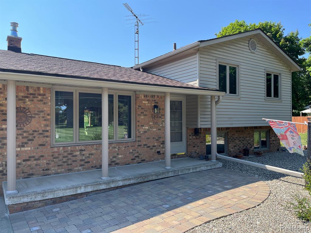 5952 Thomas Road Oxford, MI 48371 - Photo 2 of 50 Gallery Image 2
