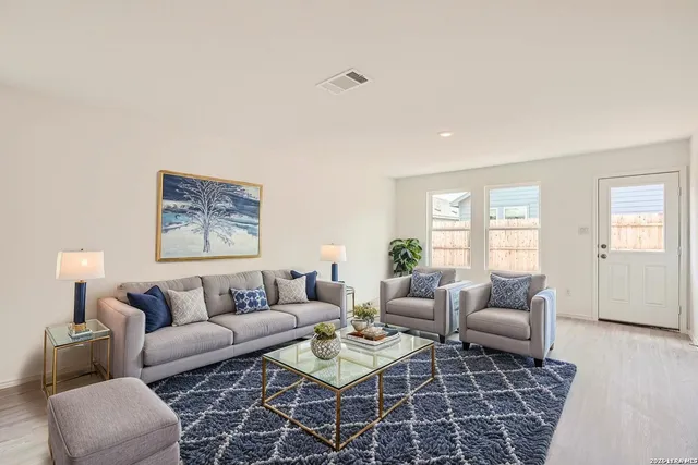 $2,100 | 9827 Carome Ml Drive, San Antonio, TX 78254