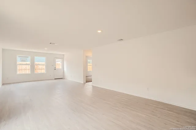 $2,100 | 9827 Carome Ml Drive, San Antonio, TX 78254