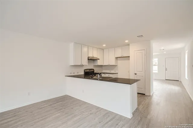 $2,100 | 9827 Carome Ml Drive, San Antonio, TX 78254