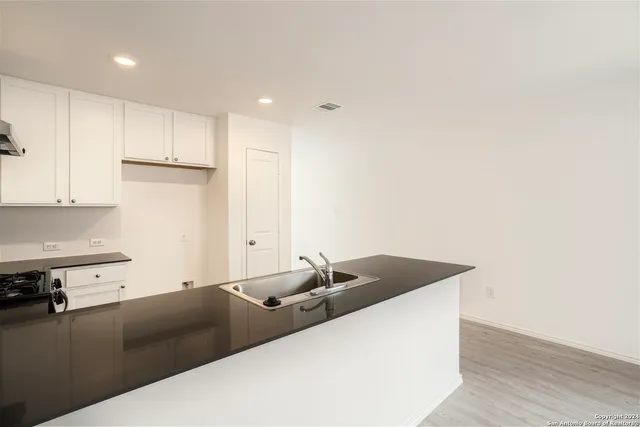 $2,100 | 9827 Carome Ml Drive, San Antonio, TX 78254