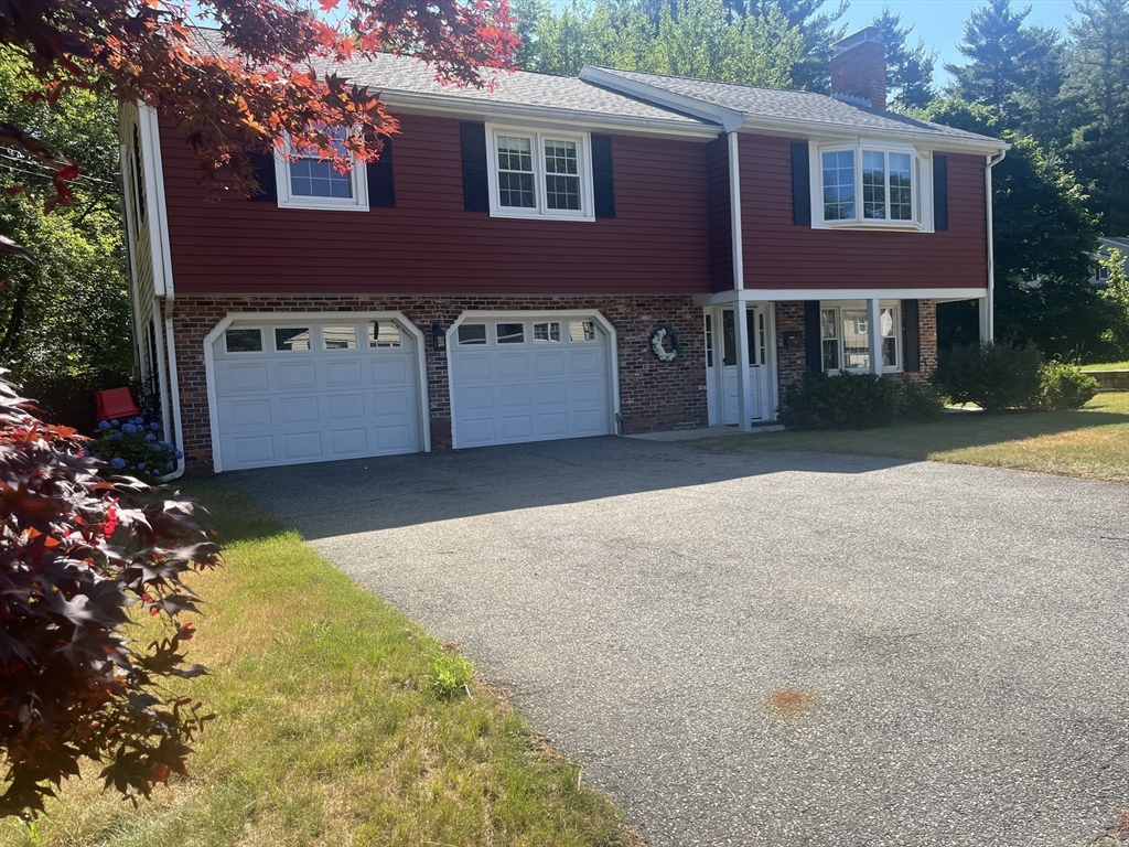 11 Pine Ridge Road North Reading, MA 01864 - Photo 3 of 38 Gallery Image 3