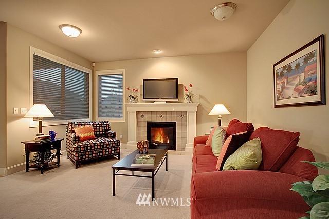 16049 Southeast 137th Terrace Renton, WA 98059 - Photo 3 of 15