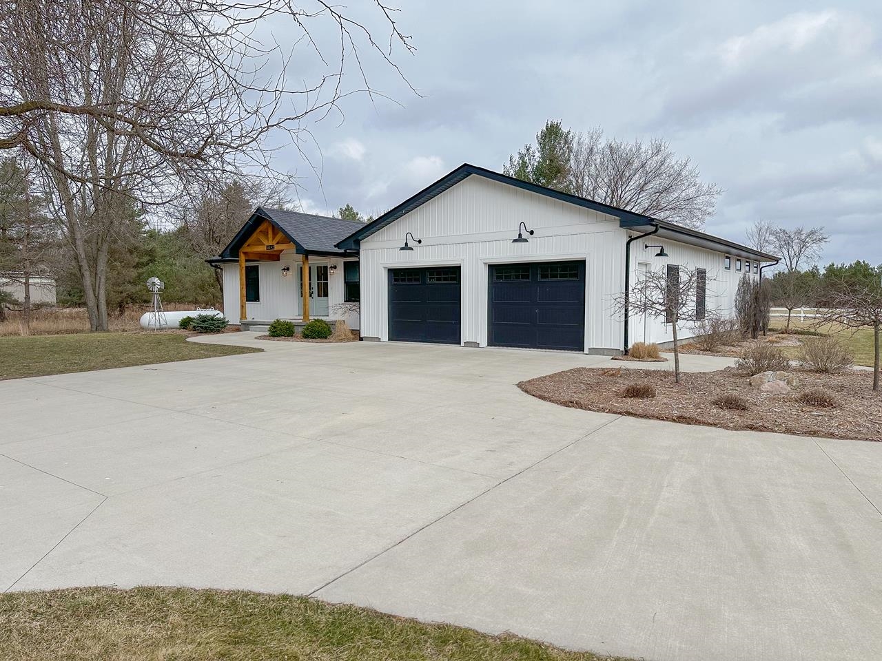4452 North Lewis Road Coleman, MI 48618 - Photo 35 of 47 1931759-7a20a007-4252-4bf8-96c8-5caa80e11f46.JPG