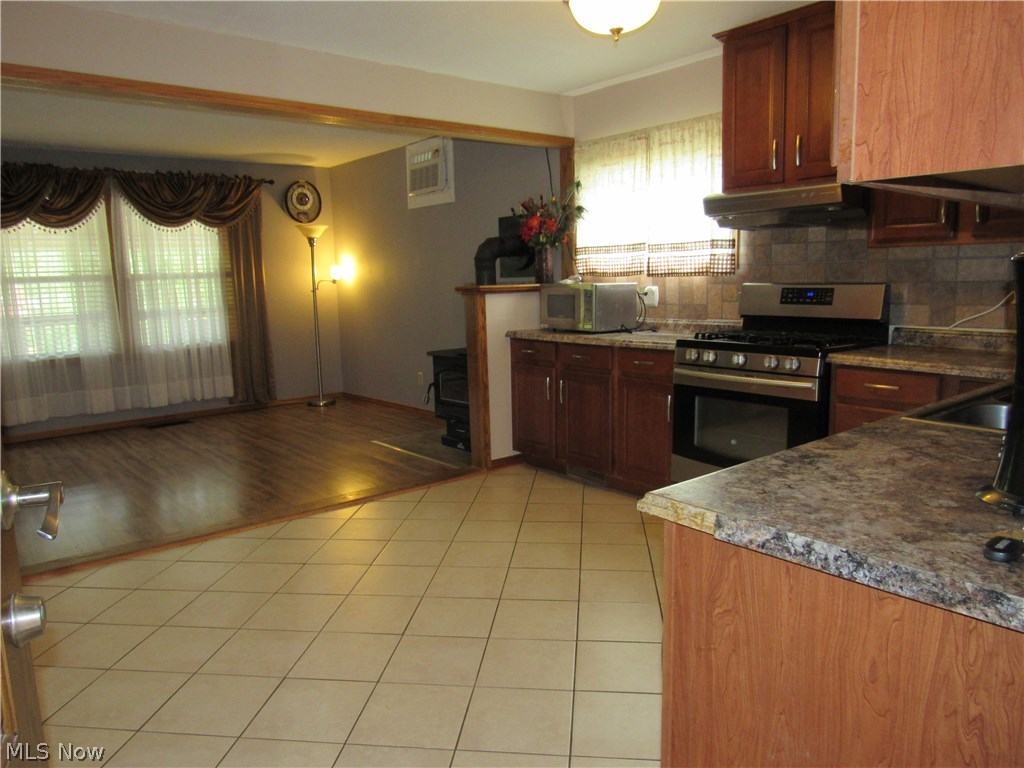 1930 Springfield Center Road Akron, OH 44312 - Photo 4 of 25