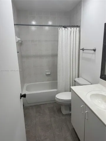 $2,800 | 14311 Southwest 96th Street, Unit 304, Miami, FL 33186