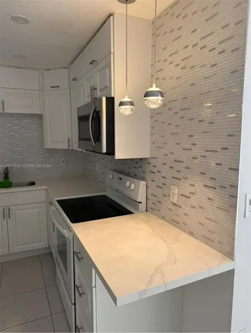 $2,800 | 14311 Southwest 96th Street, Unit 304, Miami, FL 33186