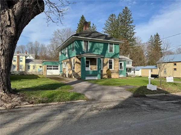 $169,900 | 20 Taylor Street, Oxford, NY 13830