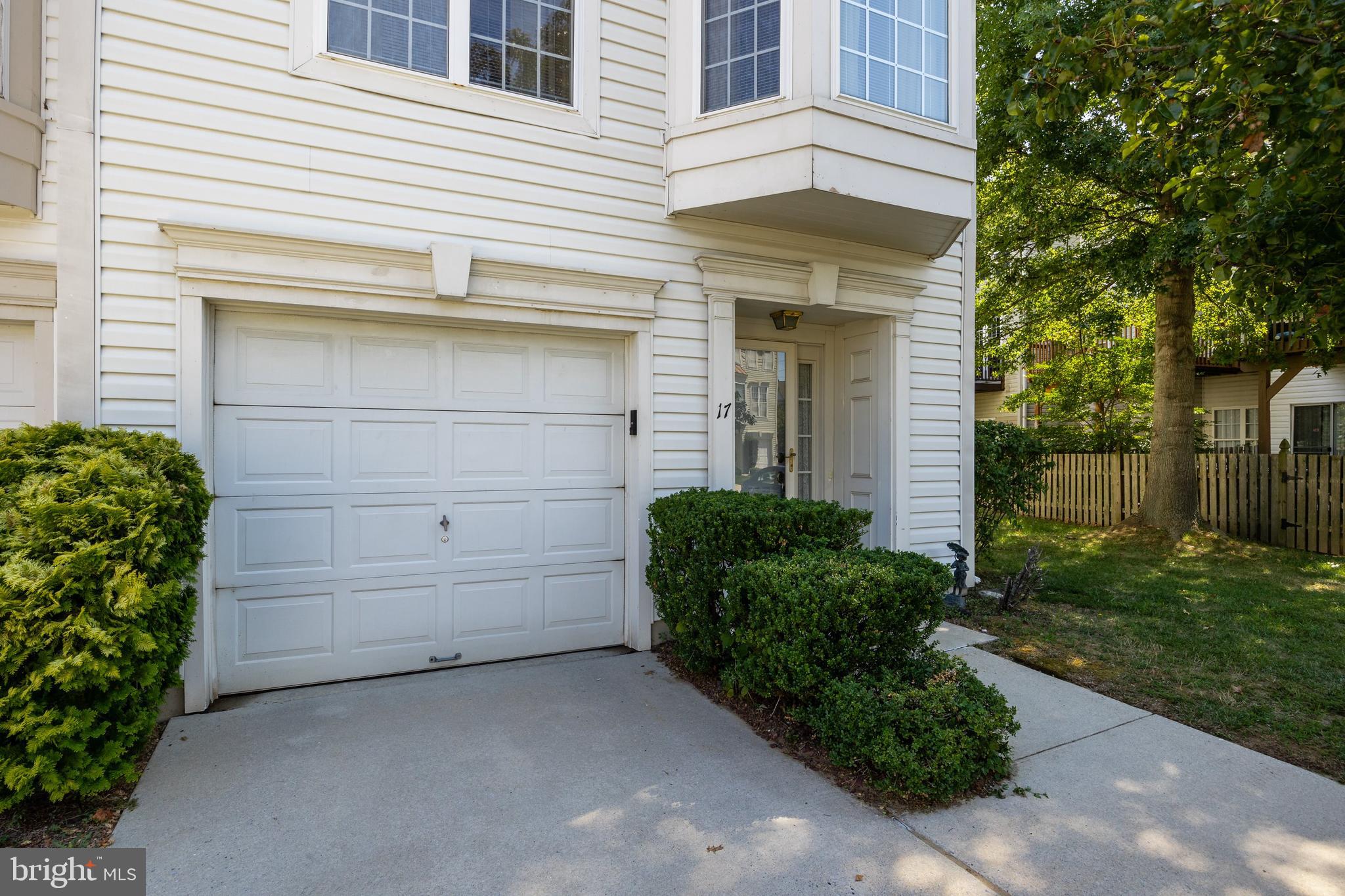17 Weatherly Road Delran, NJ 08075 - Photo 4 of 33 Gallery Image 4