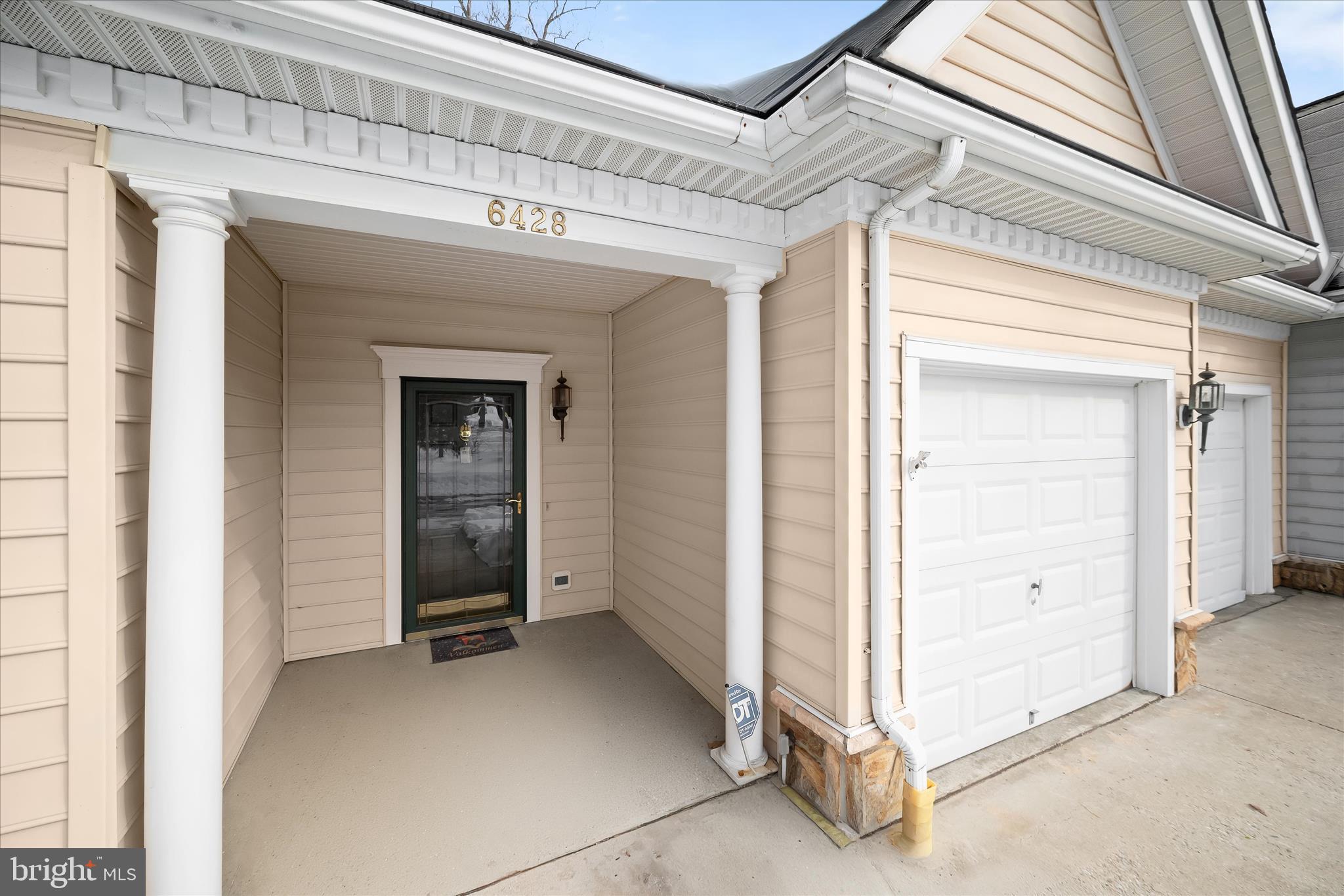 6428 Hickory Overlook, Unit 71 Columbia, MD 21044 - Photo 56 of 63 Covered Front Porch