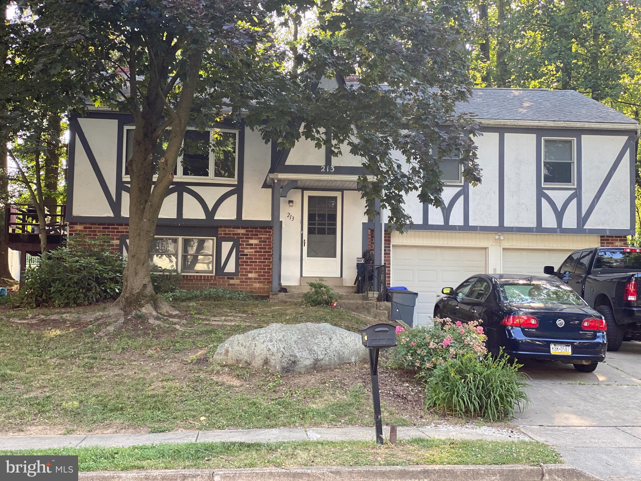 211-213 Bridge Road Marcus Hook, PA 19061 - Photo 1 of 2 Gallery Image 1