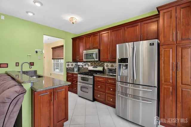 $731,000 | 100 Ashford Drive, Plainsboro, NJ 08536