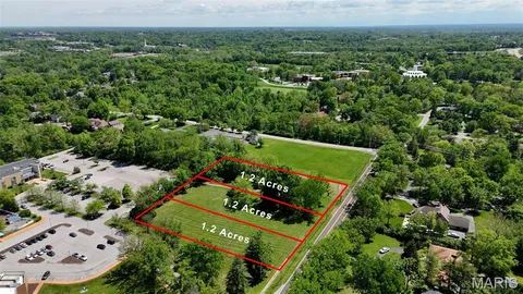 $1,800,000 | 350 South Mason Road, St. Louis, MO 63141