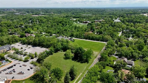 $1,800,000 | 350 South Mason Road, St. Louis, MO 63141