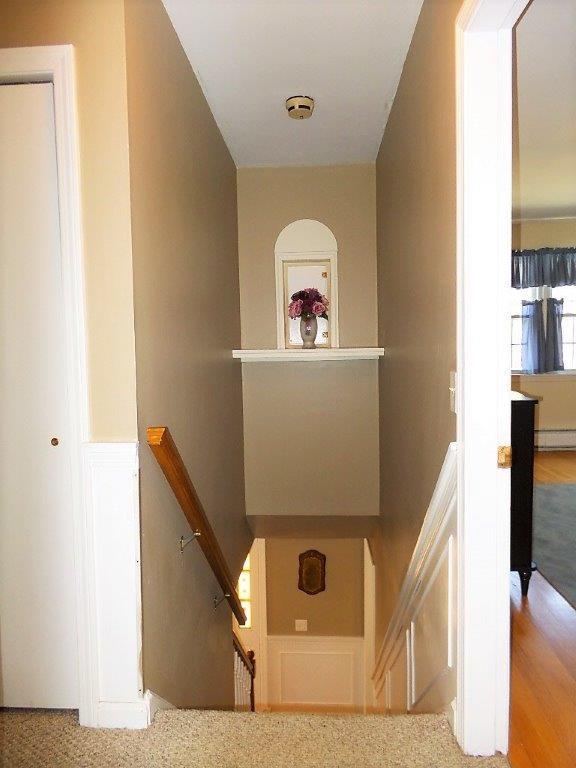 429 Main Street Waterville, ME 04901 - Photo 23 of 43 19 Staircase
