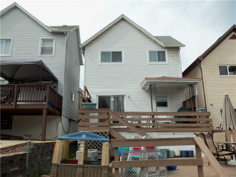 29 Highland Avenue McKees Rocks, PA 15136 - Photo 14 of 15 Exterior Back.