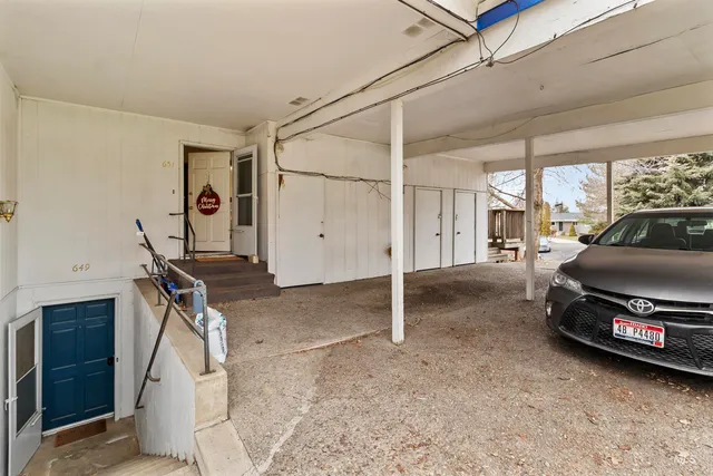 $418,900 | 649-651 North Hayes Street, Moscow, ID 83843