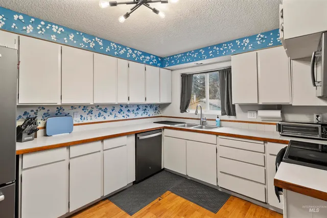 $418,900 | 649-651 North Hayes Street, Moscow, ID 83843