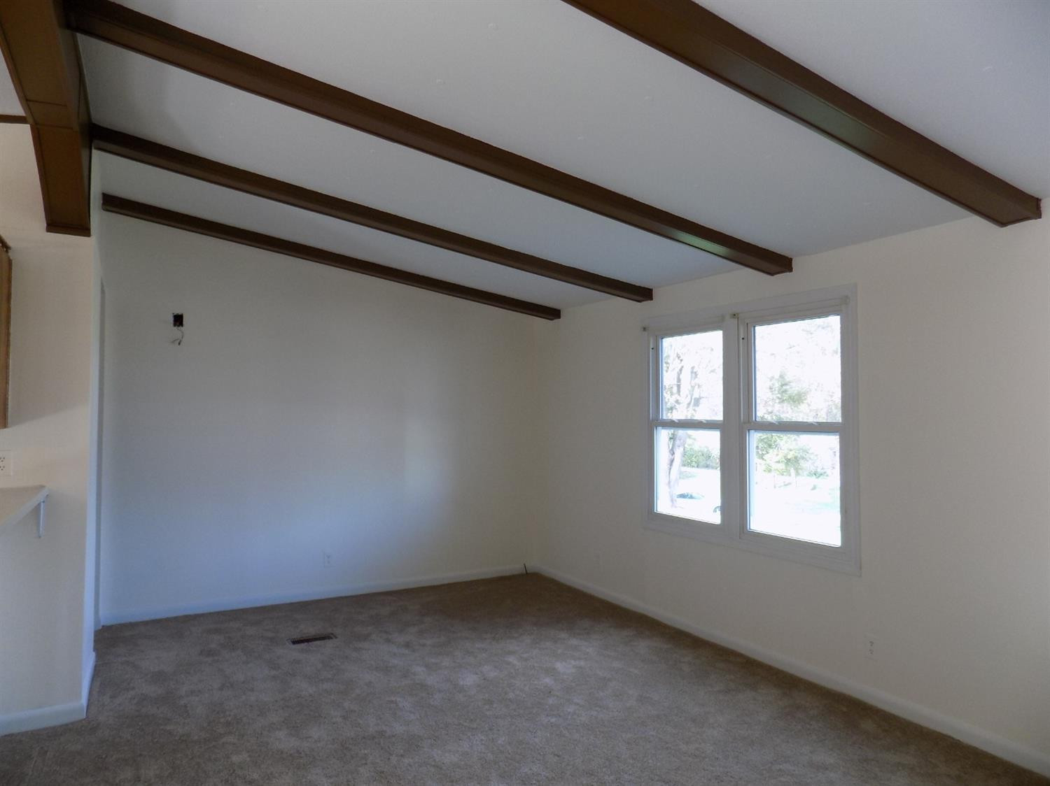 107 Menelaus Road Berea, KY 40403 - Photo 3 of 27 Photo 3