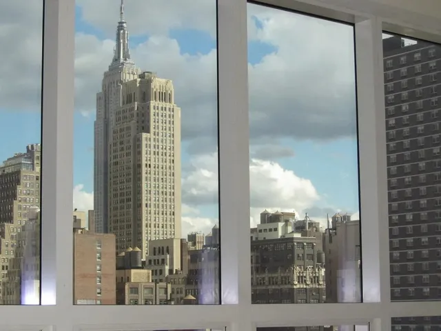 $749,000 | 350 West 42nd Street, Unit 17I | Hell's Kitchen