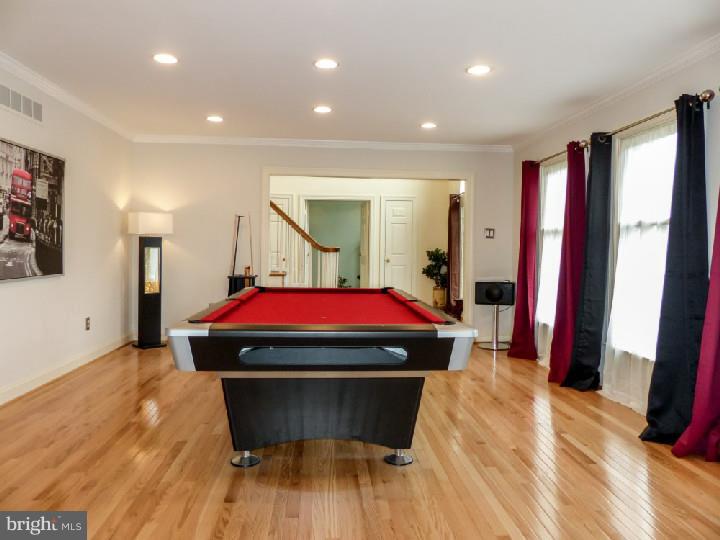 155 Ridings Way Ambler, PA 19002 - Photo 5 of 25 Living Room