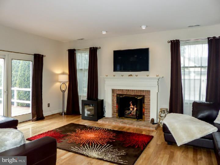 155 Ridings Way Ambler, PA 19002 - Photo 10 of 25 Family Room