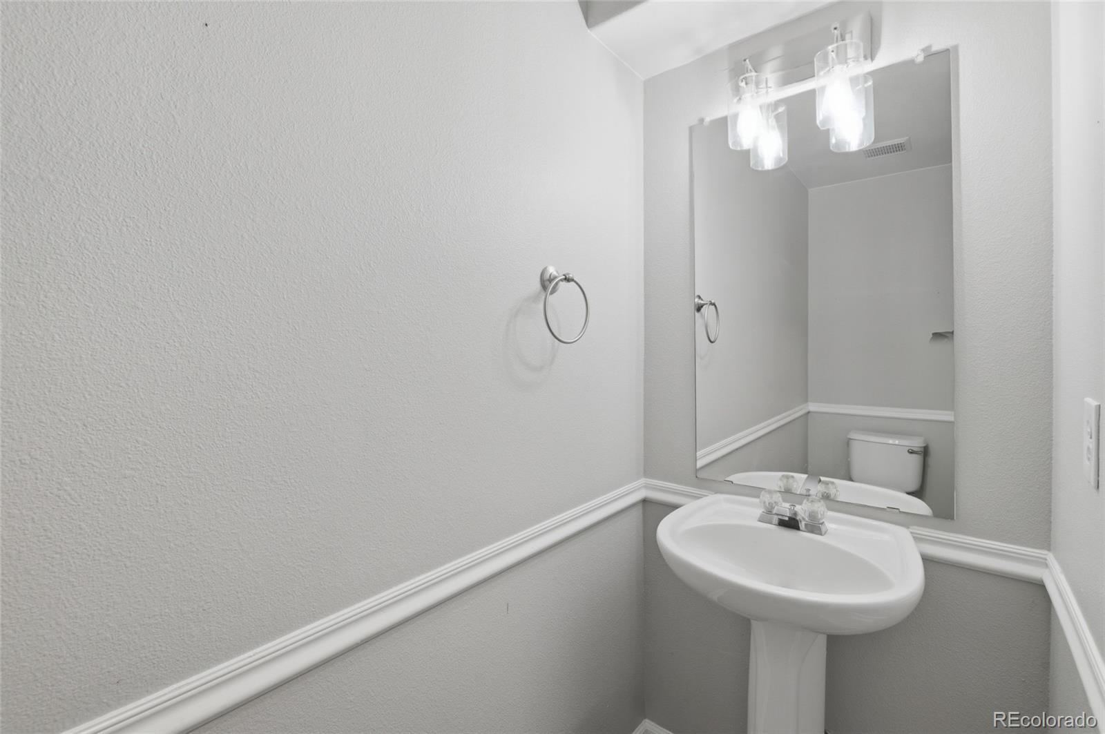 4839 Liverpool Street Denver, CO 80249 - Photo 9 of 25