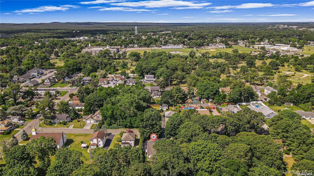 828 Pond View Road Riverhead, NY 11901 - Photo 33 of 35 Gallery Image 33
