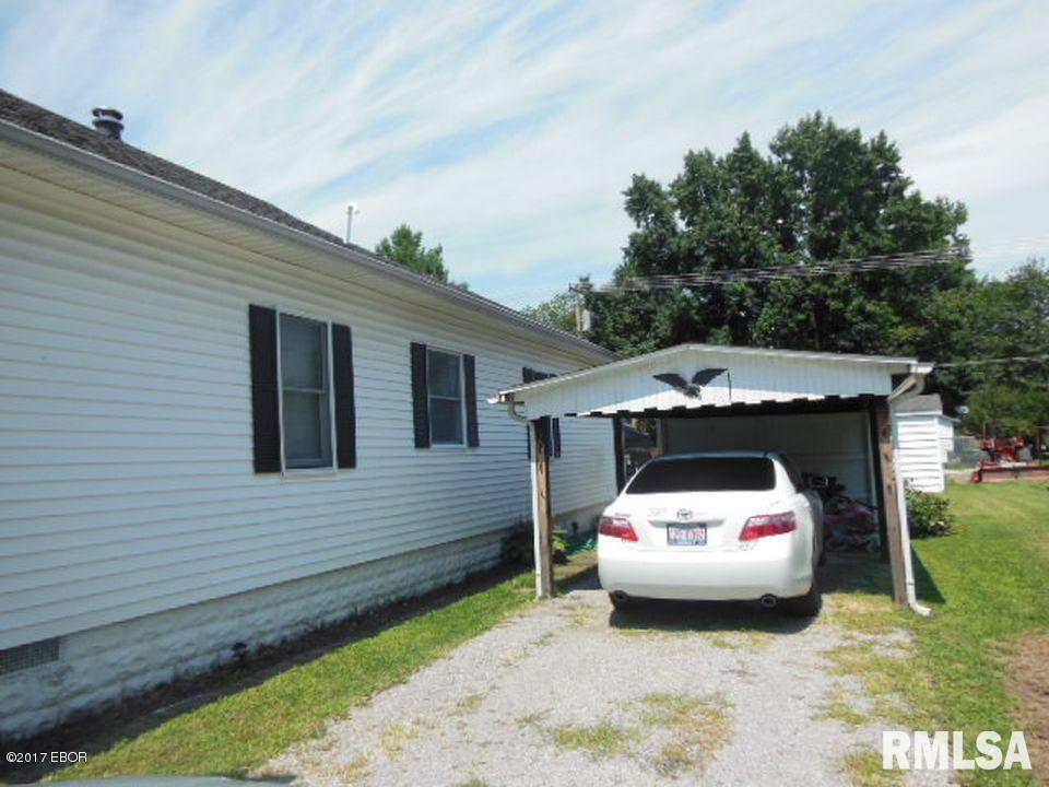 223 Fair Flora, IL 62839 - Photo 13 of 19 Gallery Image 13
