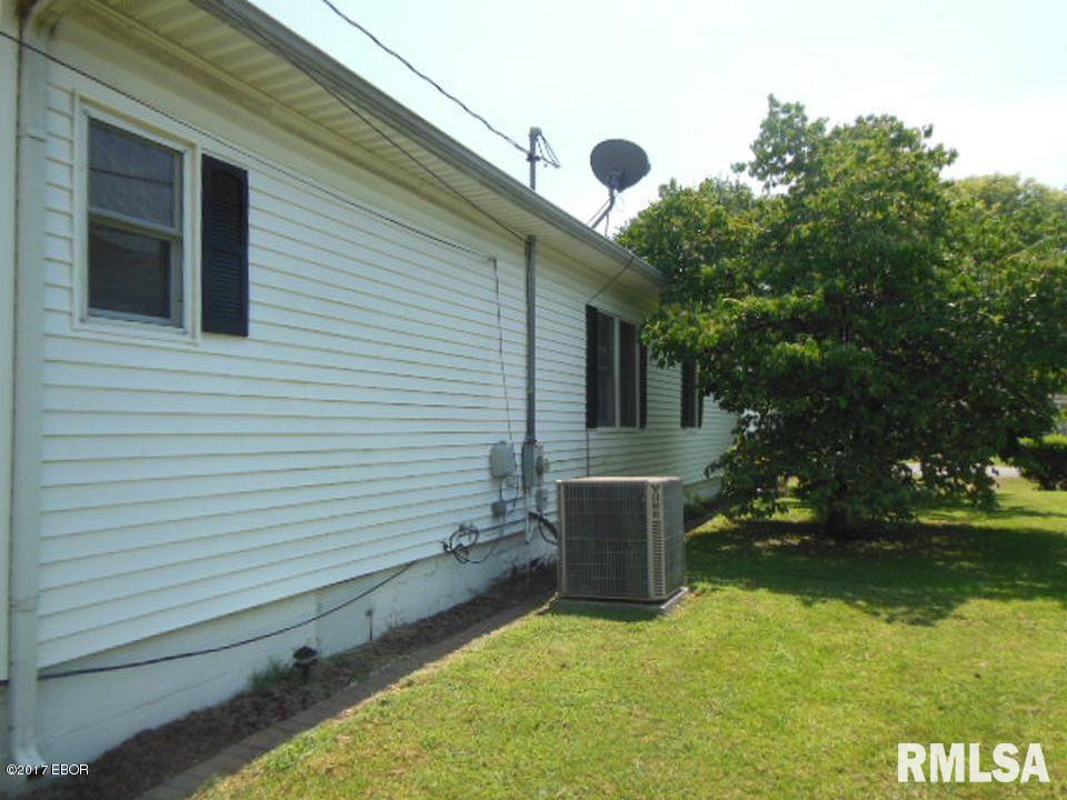 223 Fair Flora, IL 62839 - Photo 14 of 19 Gallery Image 14