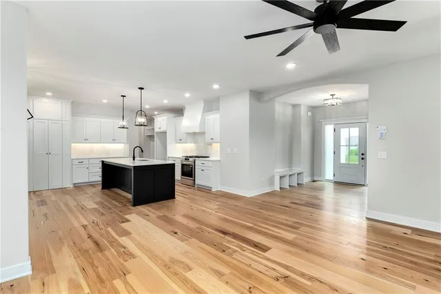 $639,900 | 3904 Southwest Flintrock Drive, Lee's Summit, MO 64082