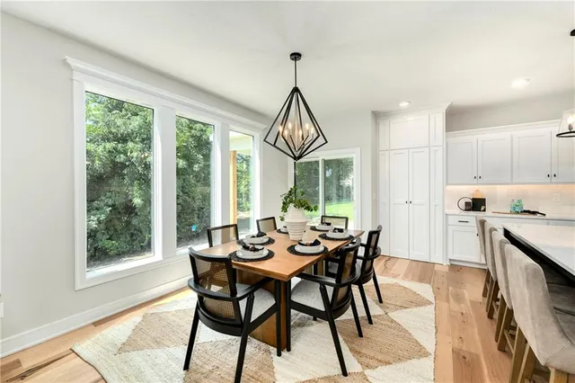 $639,900 | 3904 Southwest Flintrock Drive, Lee's Summit, MO 64082