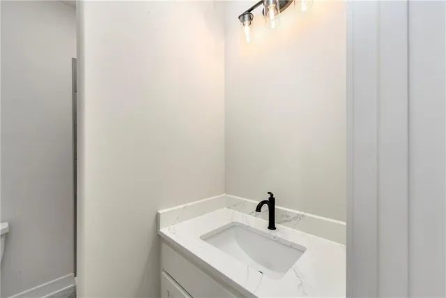 $639,900 | 3904 Southwest Flintrock Drive, Lee's Summit, MO 64082