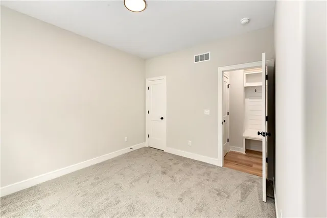 $639,900 | 3904 Southwest Flintrock Drive, Lee's Summit, MO 64082