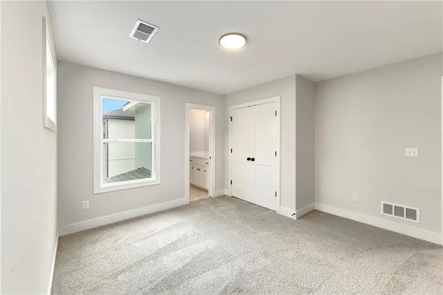 $639,900 | 3904 Southwest Flintrock Drive, Lee's Summit, MO 64082