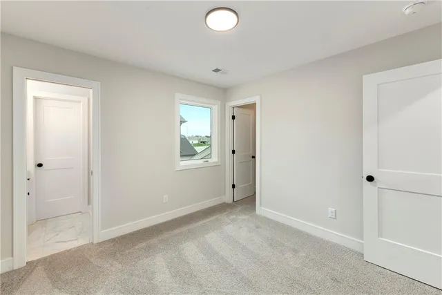 $639,900 | 3904 Southwest Flintrock Drive, Lee's Summit, MO 64082